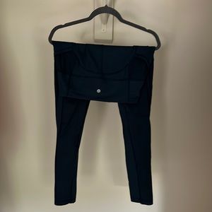 Navy blue lulu lemon leggings. Navy blue. Side pocket. Size L.